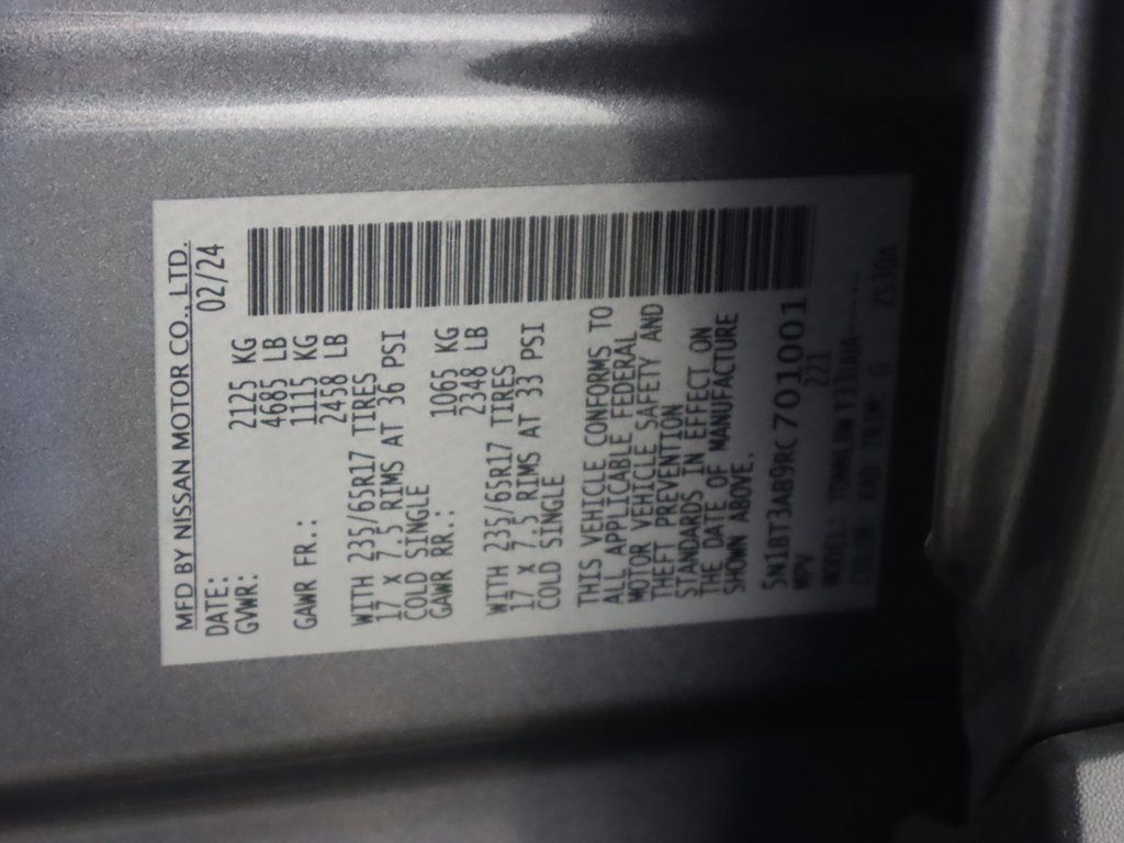 Used 2024 Nissan Rogue S image 45