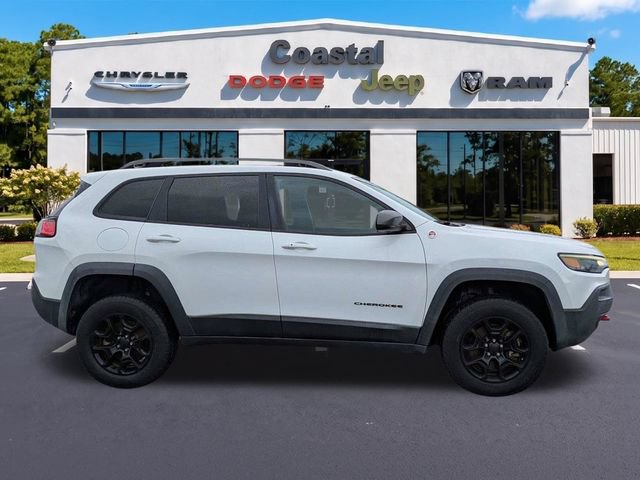 Used 2019 Jeep Cherokee Trailhawk AWD/4WD image 3