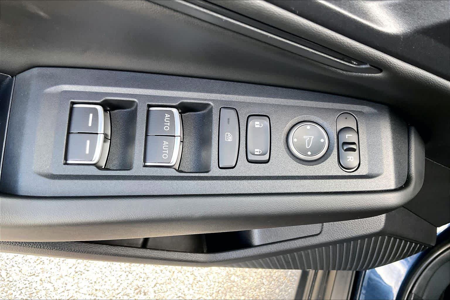 Used 2023 Honda Accord EX image 32