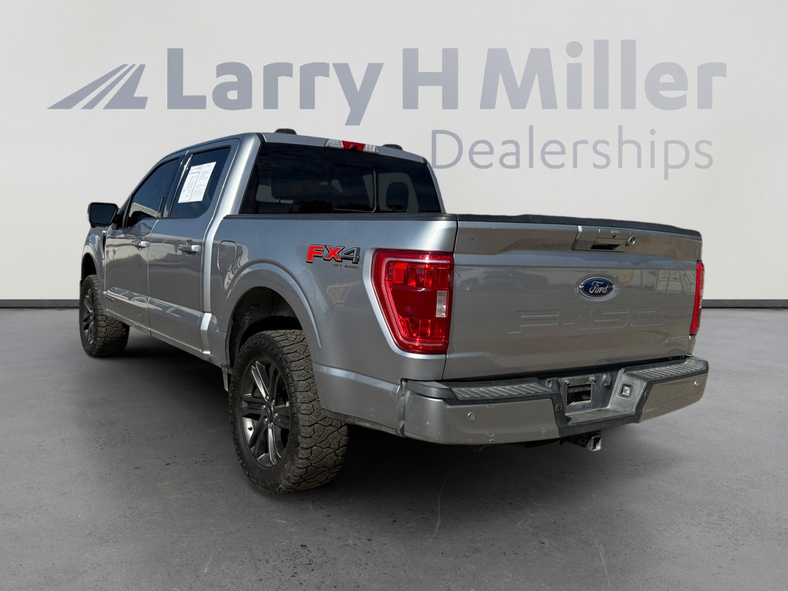 Used 2021 Ford F150 XLT w/ Equipment Group 302A High image 3