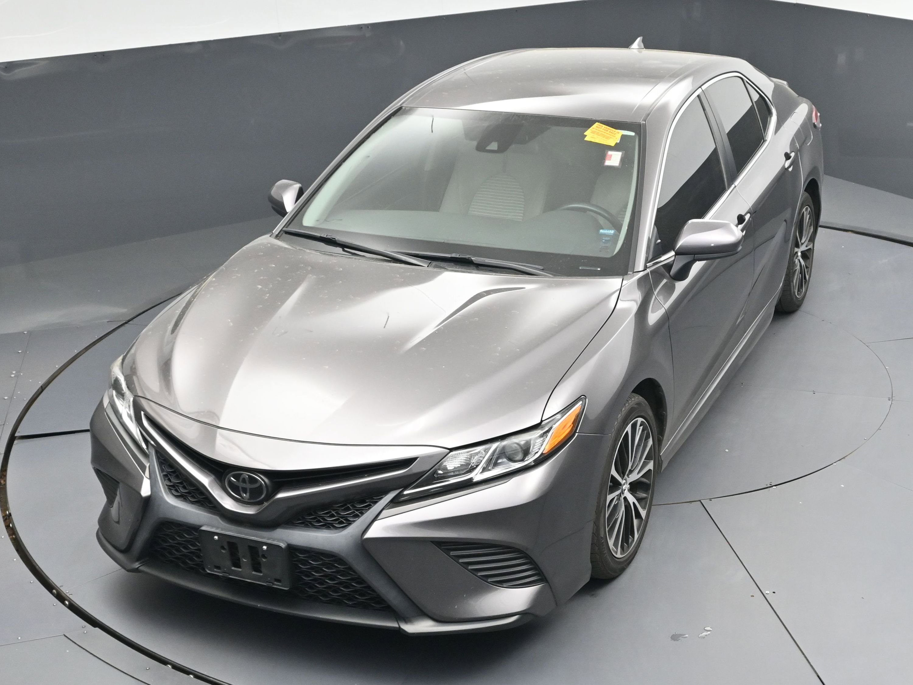 Used 2020 Toyota Camry SE image 29