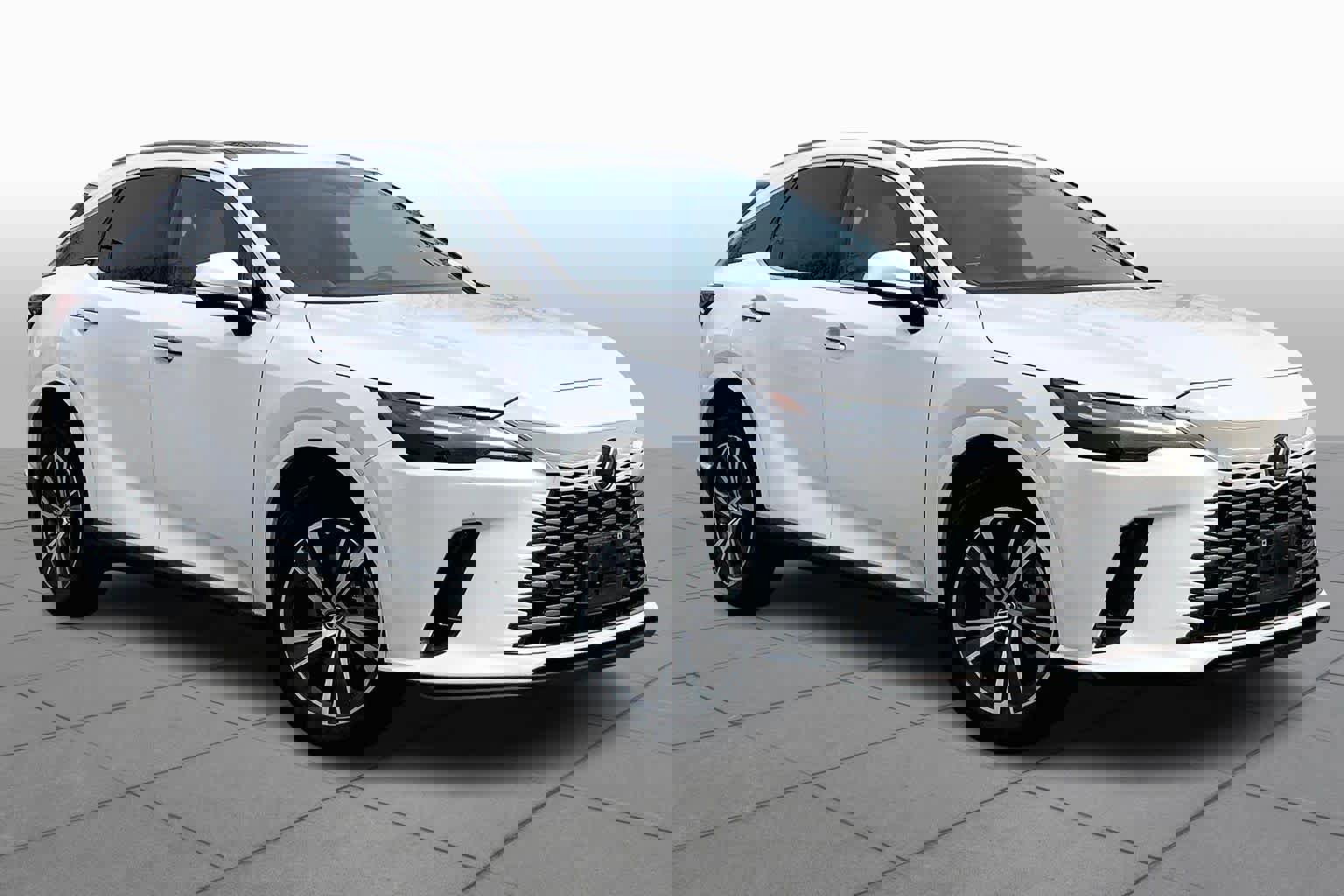 Used 2023 Lexus RX 350 Premium w/ Accessory Package image 3