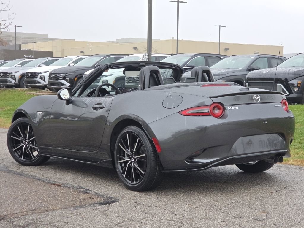 New 2025 MAZDA MX-5 Miata Grand Touring w/ Appearance Package image 2
