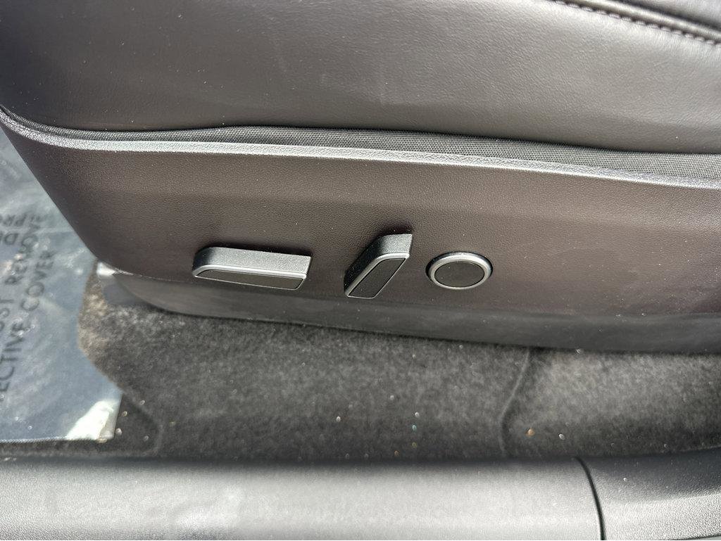 Used 2022 Tesla Model Y Performance image 29