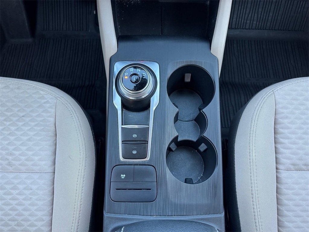 Used 2021 Ford Escape SE w/ Cold Weather Package image 16