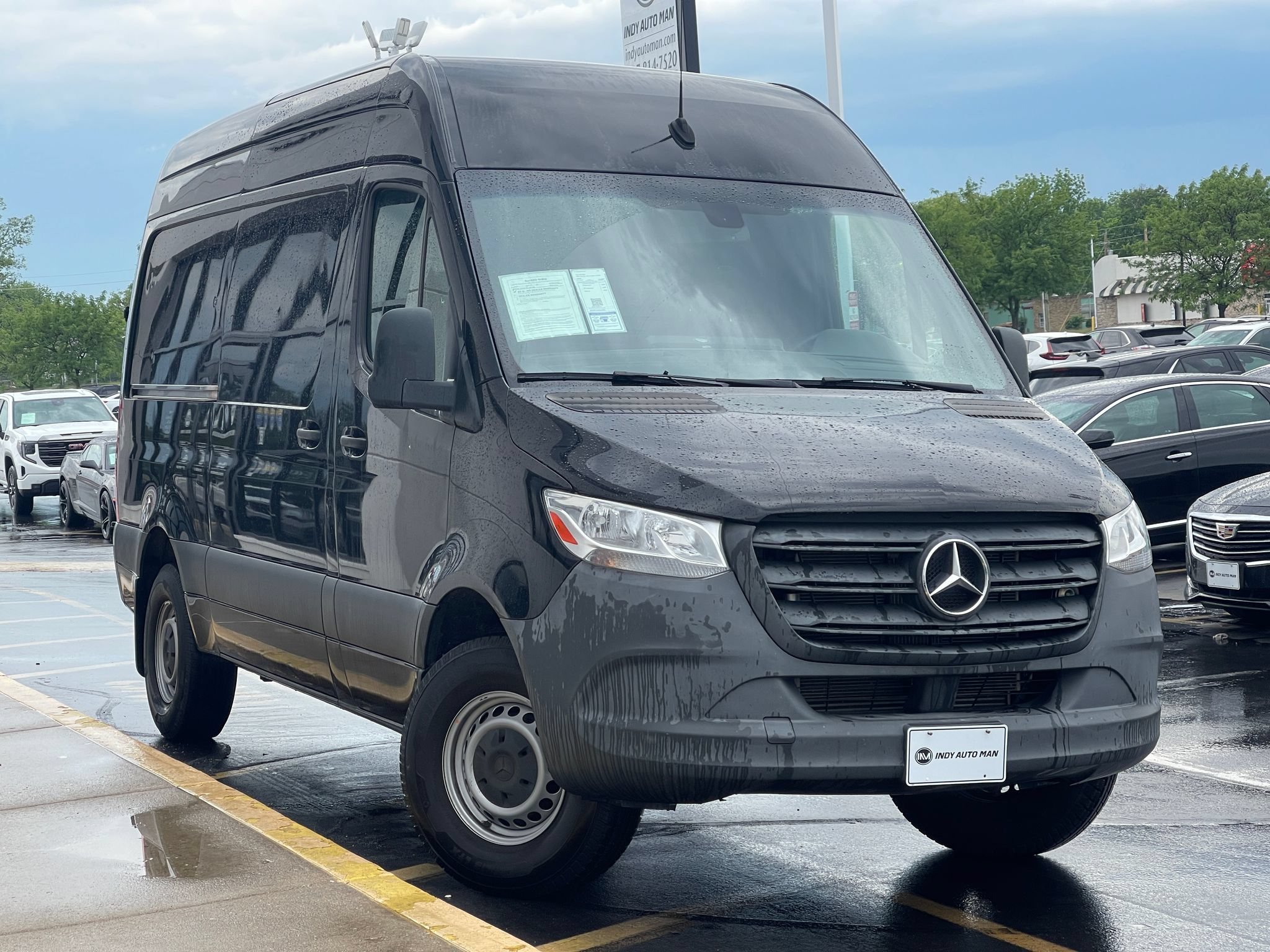 Used 2020 Mercedes-Benz Sprinter 2500 image 2