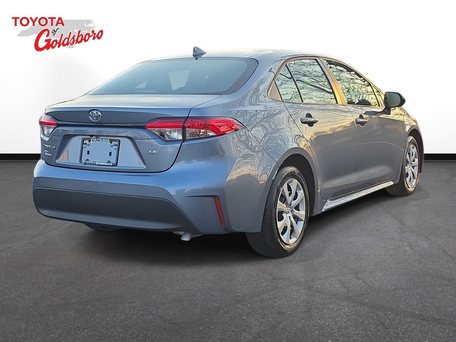 Used 2025 Toyota Corolla LE image 5