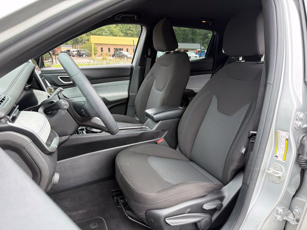 Used 2024 Jeep Compass Sport AWD/4WD image 18