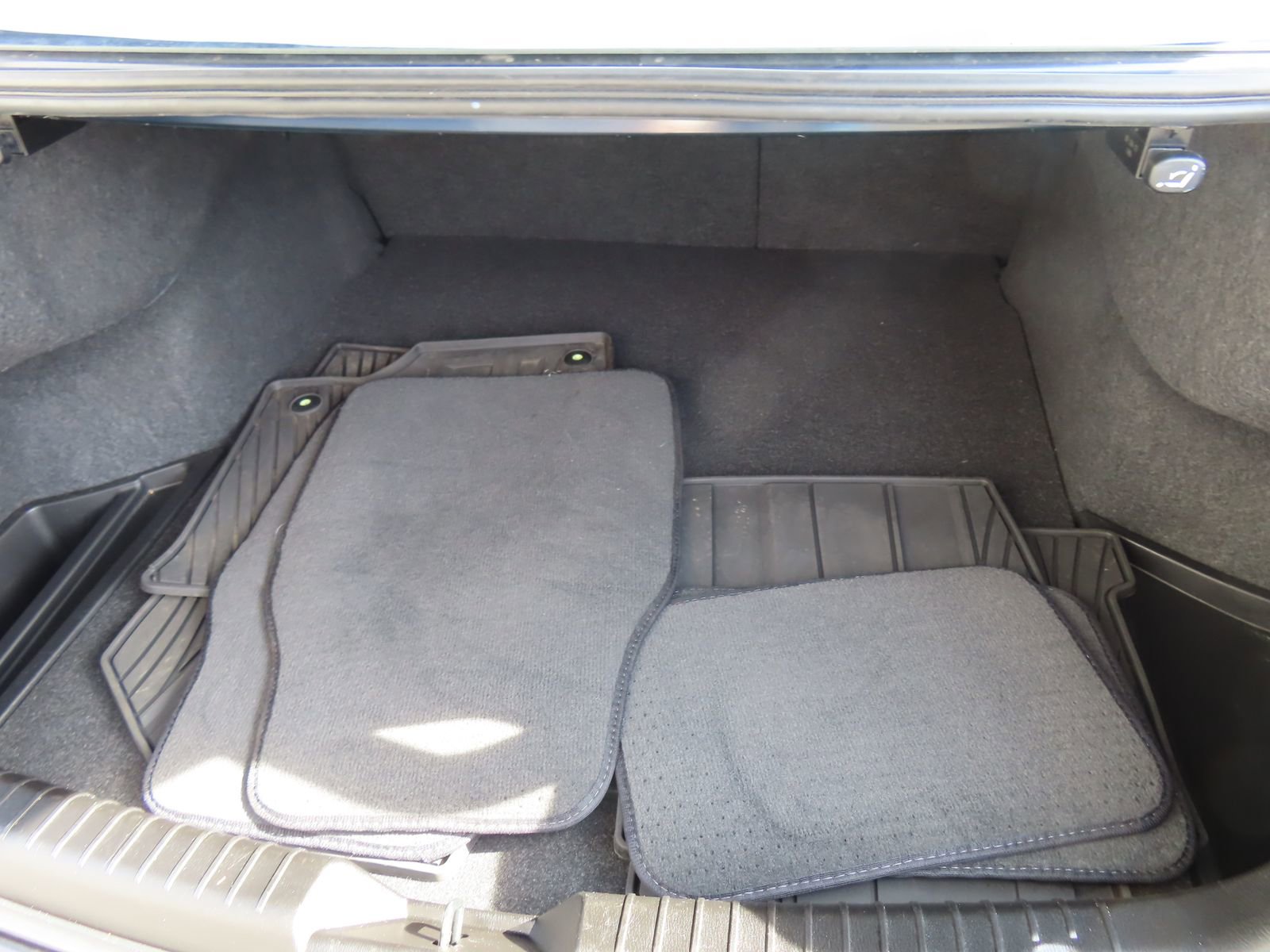 Used 2018 MAZDA MAZDA6 Signature image 32