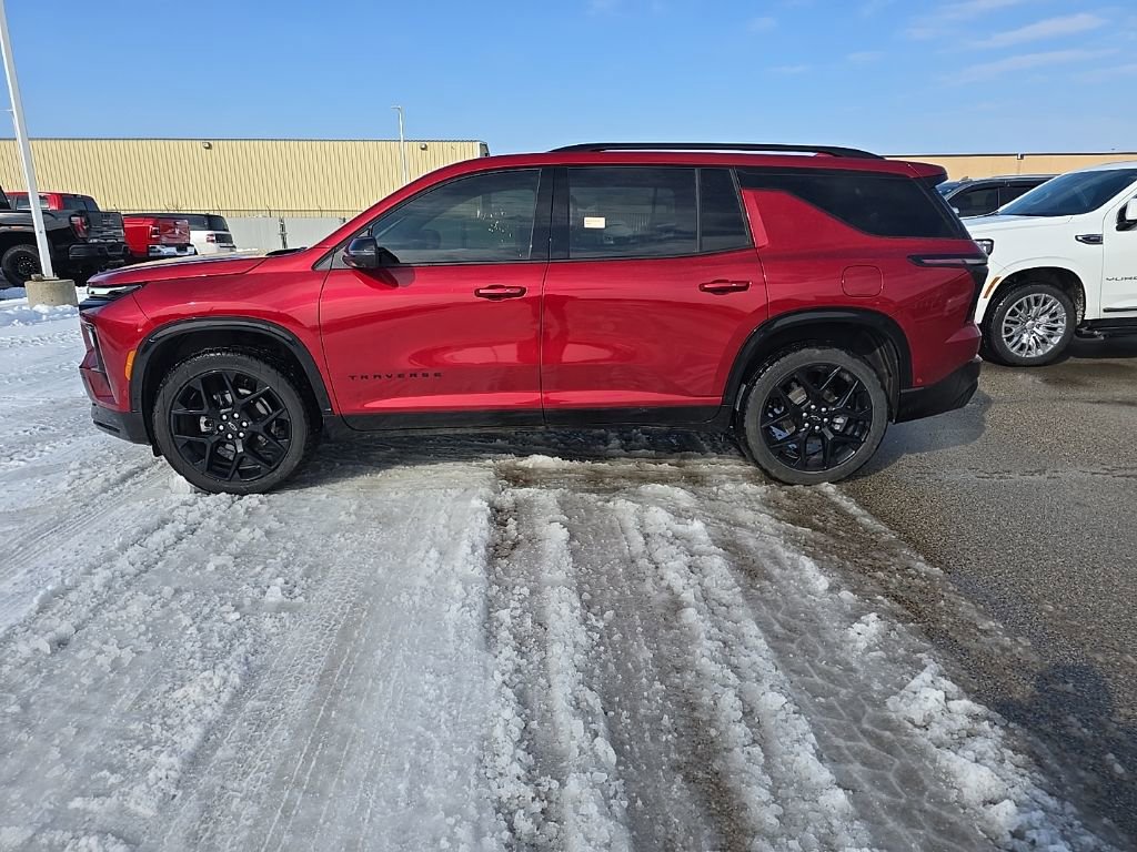 Used 2025 Chevrolet Traverse RS w/ LPO, Floor Liner Package image 3