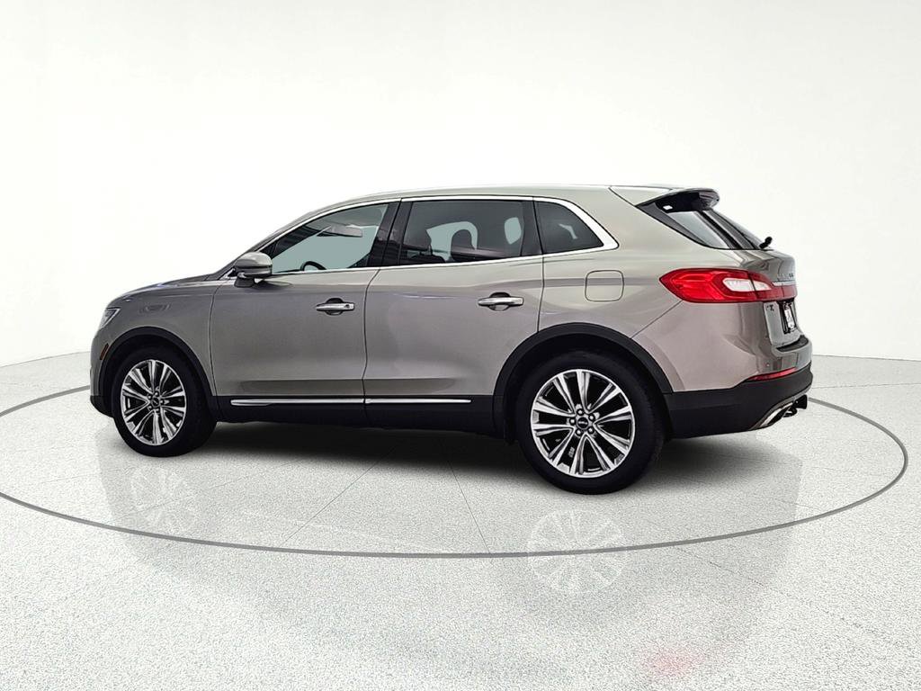 Used 2017 Lincoln MKX Reserve w/ Driver Assistance Package image 4