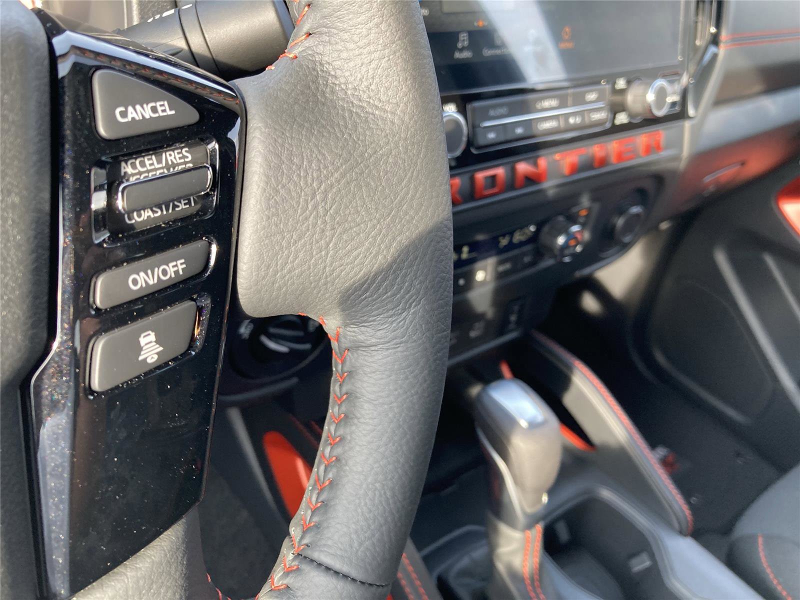 New 2026 Nissan Frontier PRO-4X w/ Pro-4x Convenience Package image 23