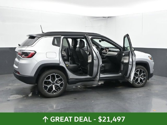 Used 2025 Jeep Compass Limited AWD/4WD image 57