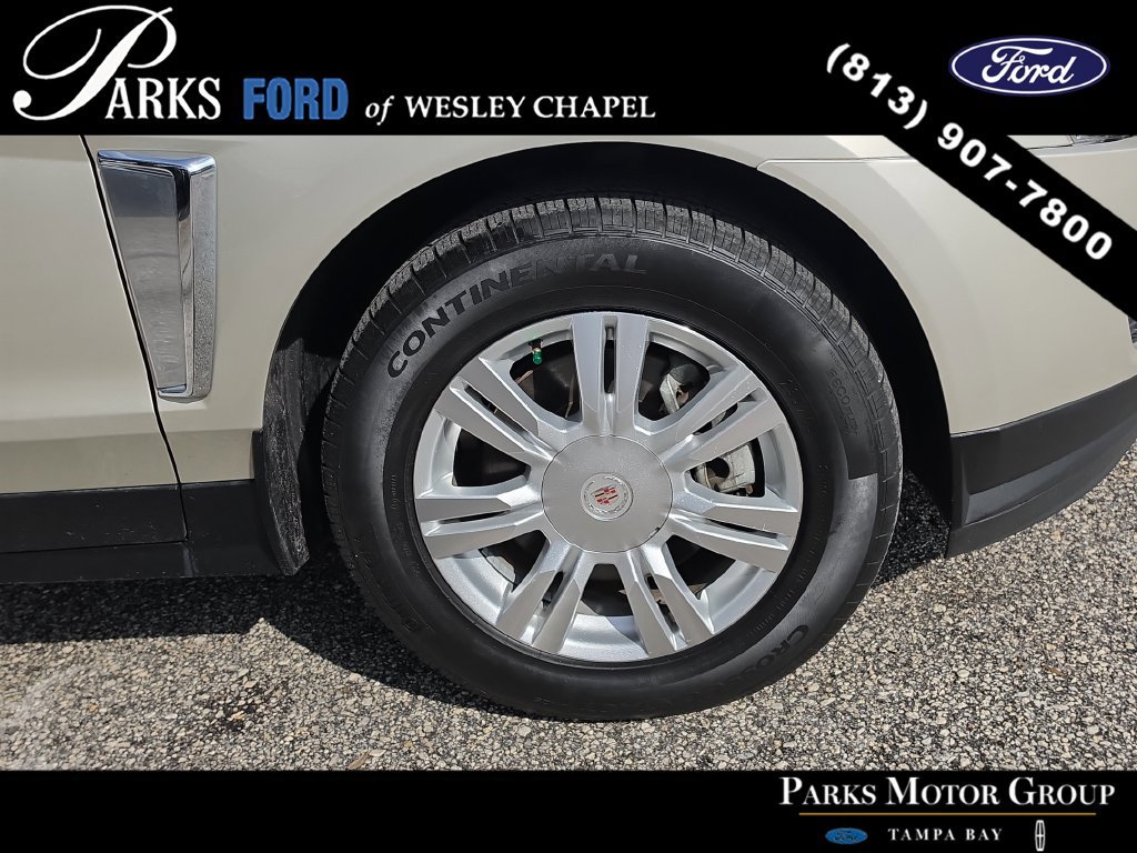 Used 2015 Cadillac SRX Luxury w/ Driver Awareness Package FWD image 33