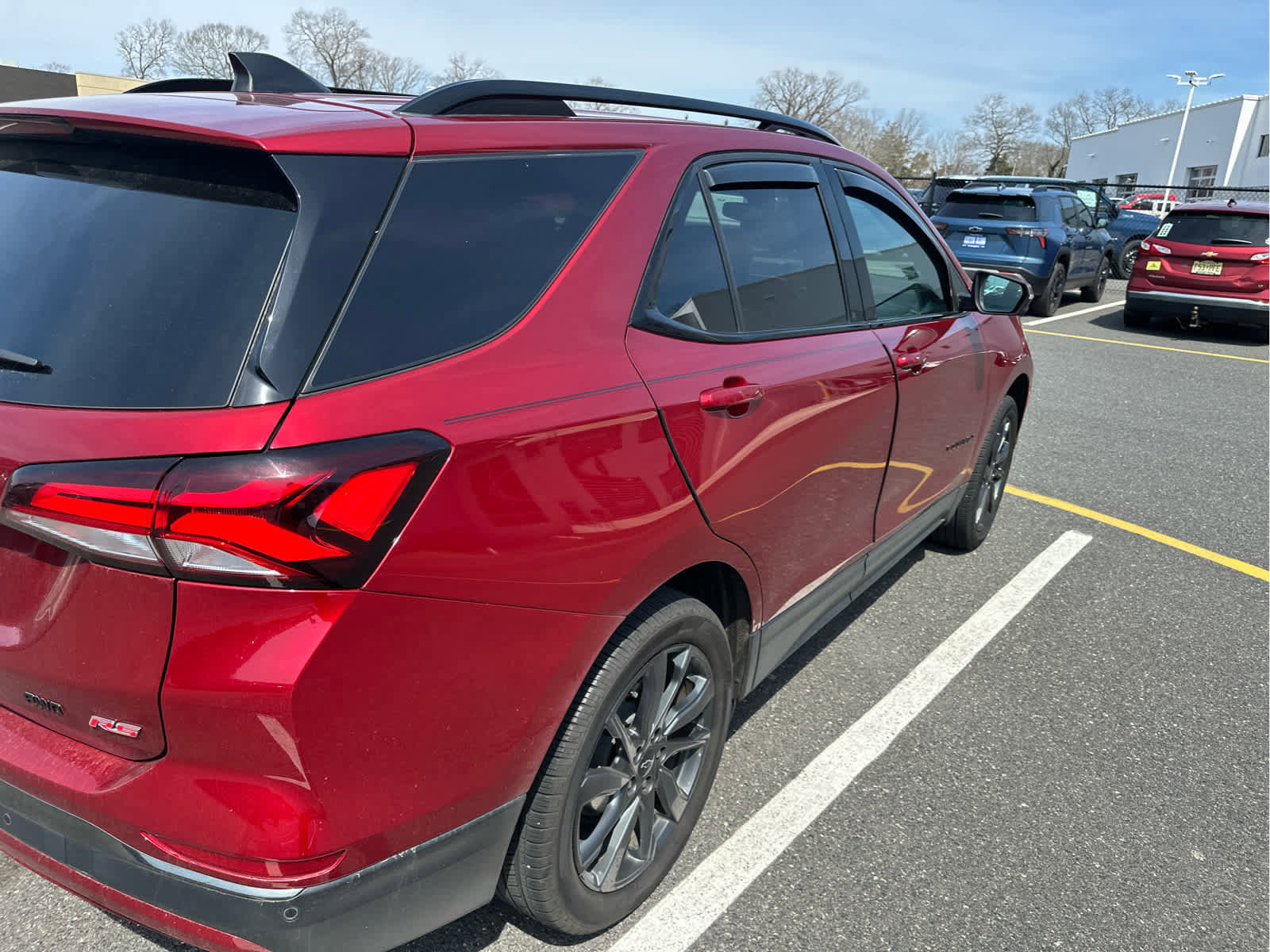 Certified 2022 Chevrolet Equinox RS w/ Infotainment Package image 3