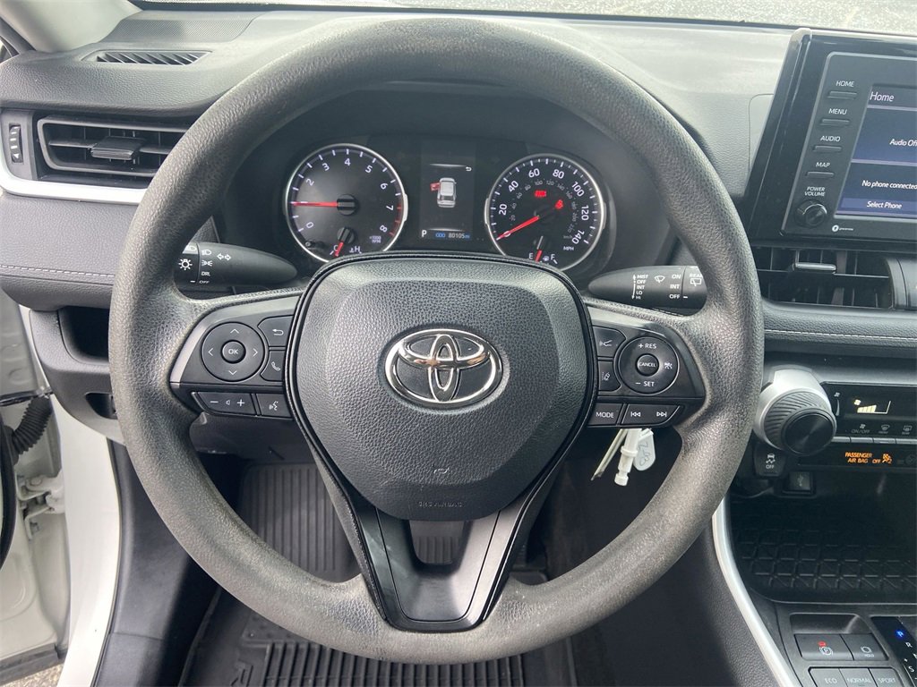 Used 2022 Toyota RAV4 LE image 11