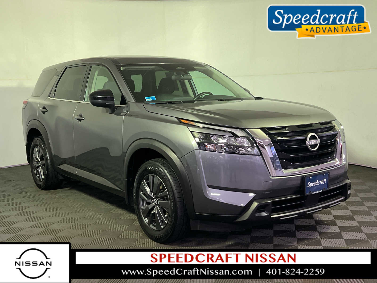 Used 2023 Nissan Pathfinder S image 1