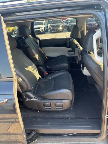 Used 2024 Kia Carnival SX Prestige image 21