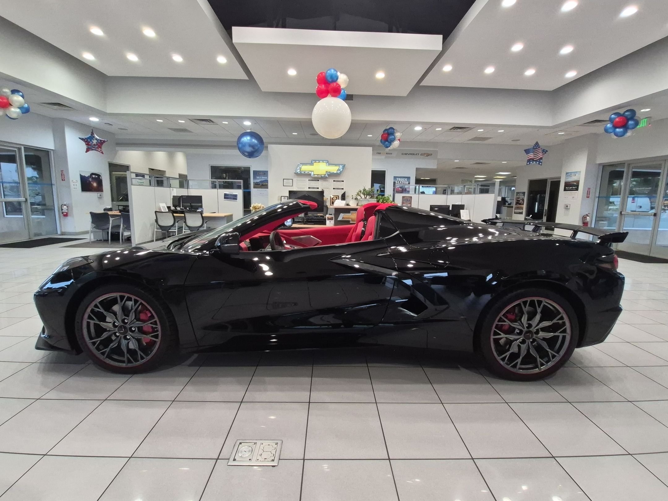 New 2026 Chevrolet Corvette Stingray Premium Conv w/ Z51 Performance Package RWD image 2