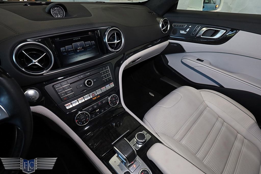 Used 2017 Mercedes-Benz SL 63 AMG image 23