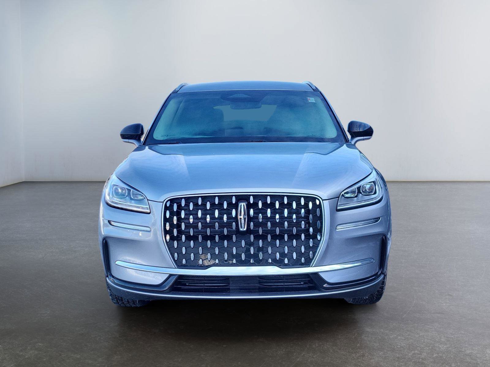 Used 2024 Lincoln Corsair Reserve w/ Towing Package image 8