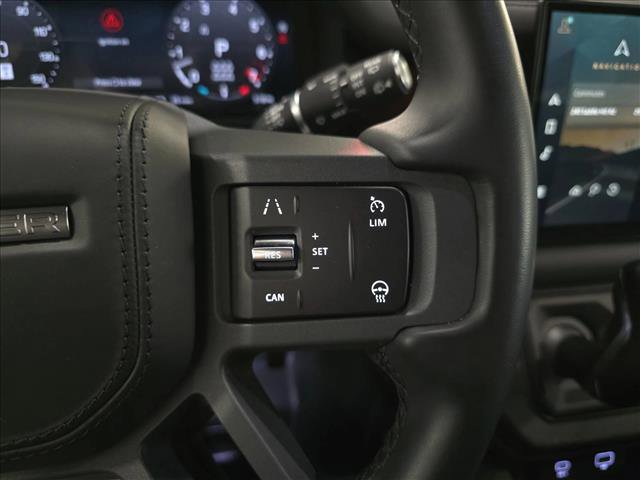 Used 2023 Land Rover Defender 130 X-Dynamic SE AWD/4WD image 18