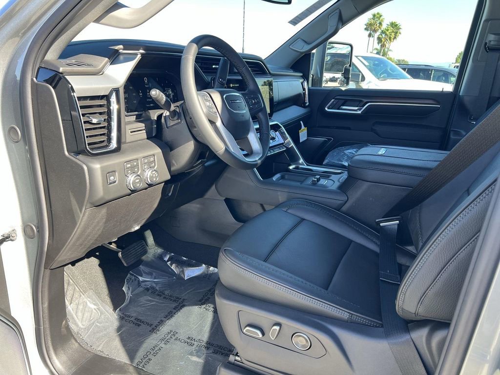 New 2026 GMC Sierra 3500 Denali AWD/4WD image 9