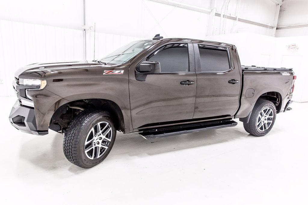 Used 2019 Chevrolet Silverado 1500 LT Trail Boss w/ Convenience Package AWD/4WD image 3