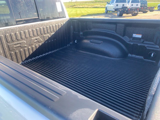 Used 2023 RAM 1500 Laramie AWD/4WD image 7