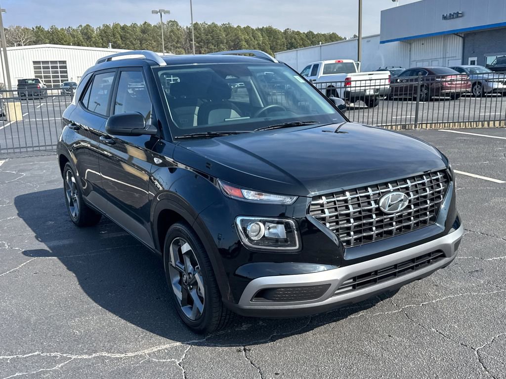 Used 2024 Hyundai Venue SEL image 4