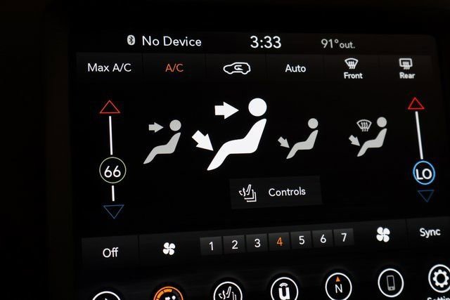 Used 2023 Jeep Cherokee Altitude Lux AWD/4WD image 23