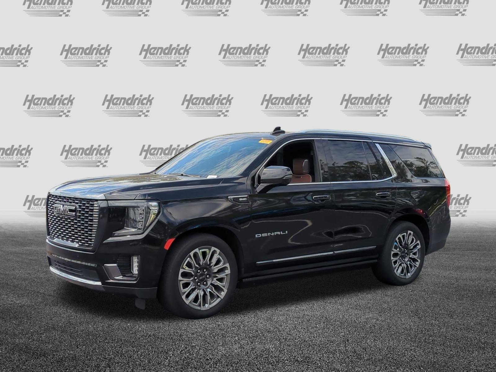 Used 2023 GMC Yukon Denali Ultimate AWD/4WD image 3