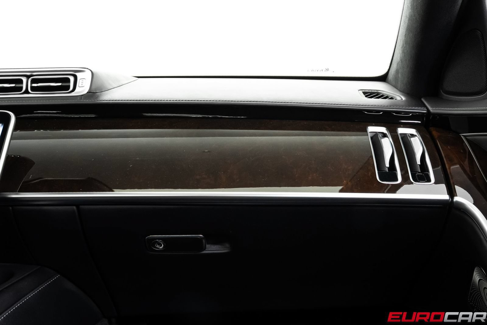 Used 2024 Mercedes-Benz S 580e 4MATIC Sedan image 30