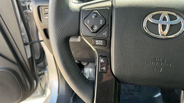 Used 2022 Toyota 4Runner TRD Off-Road Premium w/ Moonroof Package AWD/4WD image 9