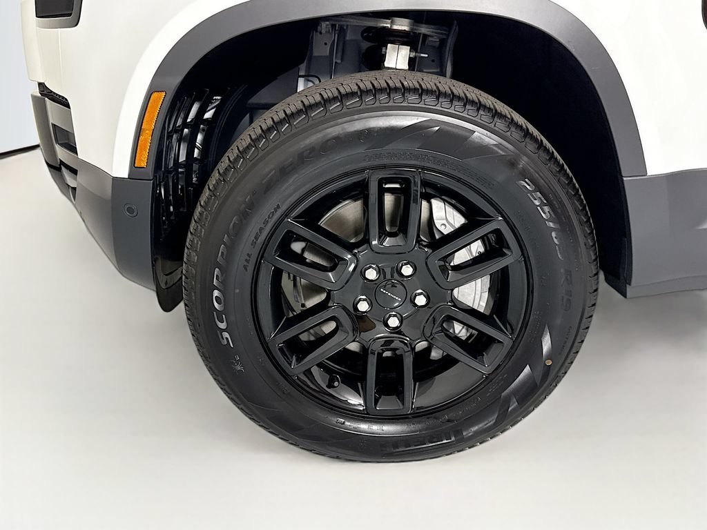 New 2026 Land Rover Defender 110 S AWD/4WD image 32