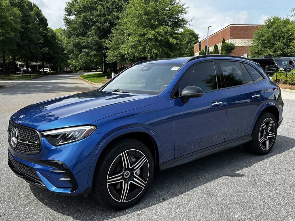 Certified 2025 Mercedes-Benz GLC 300 image 4