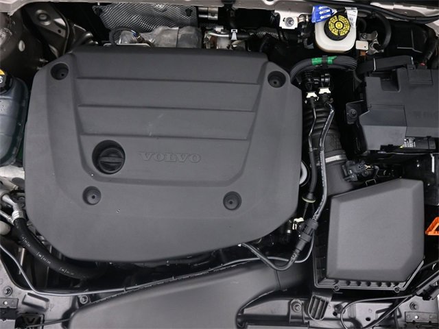 Used 2024 Volvo XC40 B5 Plus w/ Protection Package Premier image 34