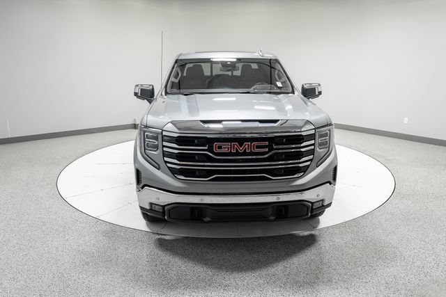 Used 2024 GMC Sierra 1500 SLT w/ SLT Premium Plus Package AWD/4WD image 30