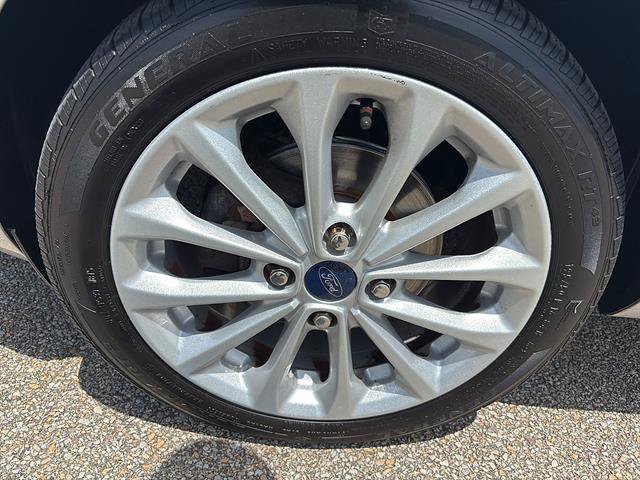 Certified 2017 Ford Fiesta Titanium FWD image 9