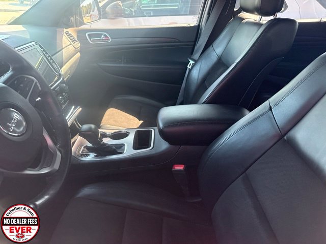 Used 2021 Jeep Grand Cherokee Laredo X AWD/4WD image 3