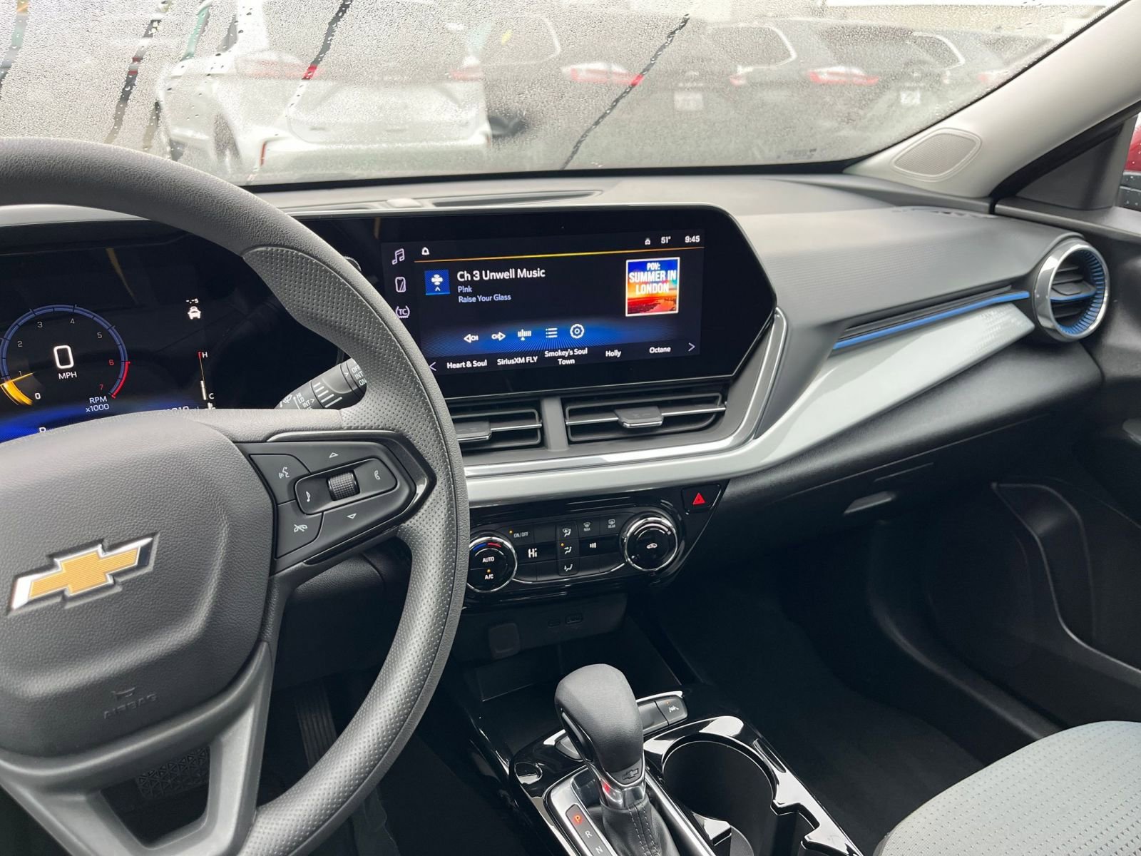 Used 2025 Chevrolet Trax LT image 18