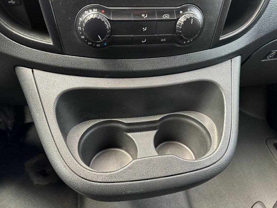 Used 2023 Mercedes-Benz Metris image 14