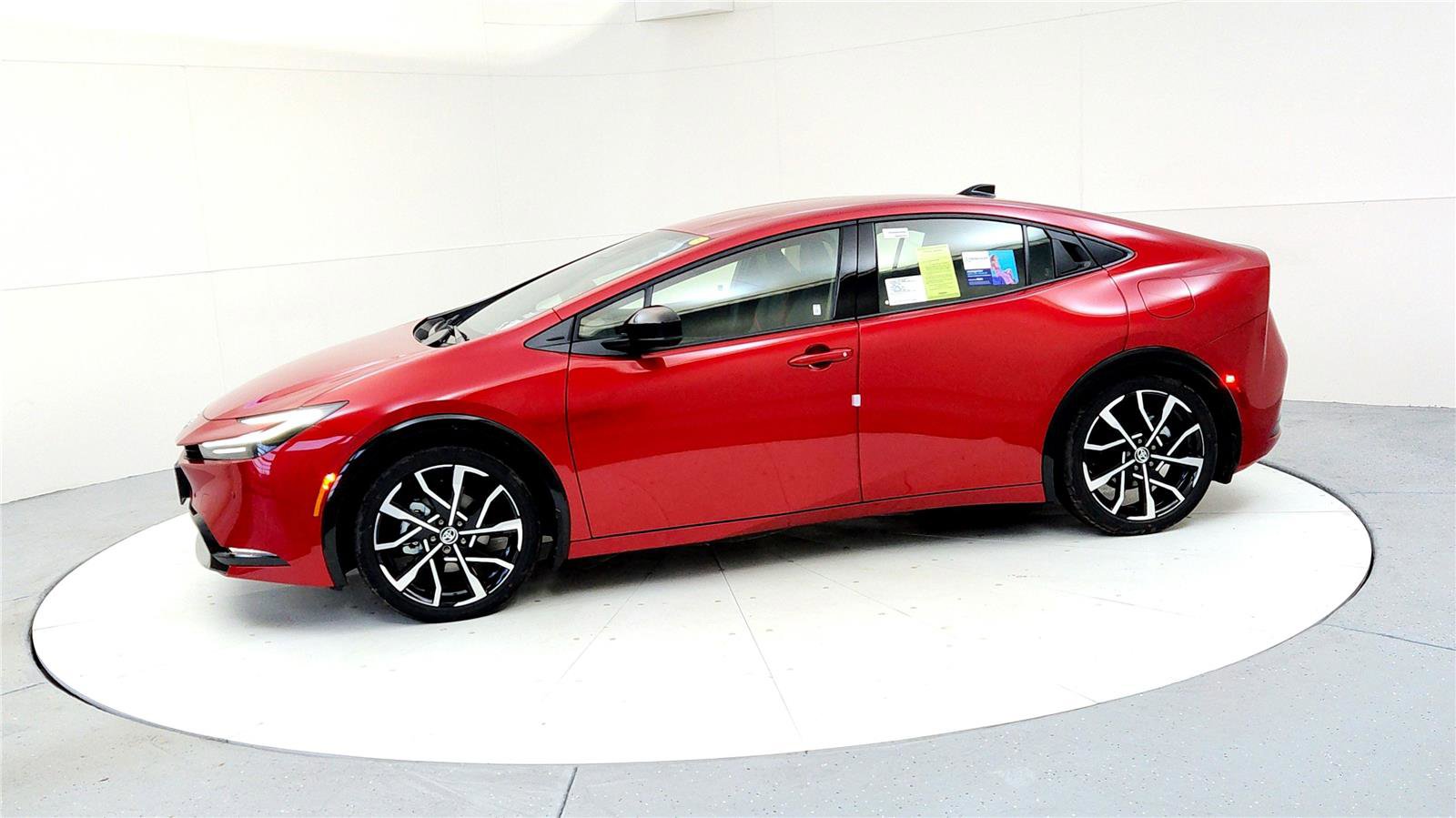 New 2026 Toyota Prius Plug-In Hybrid image 3