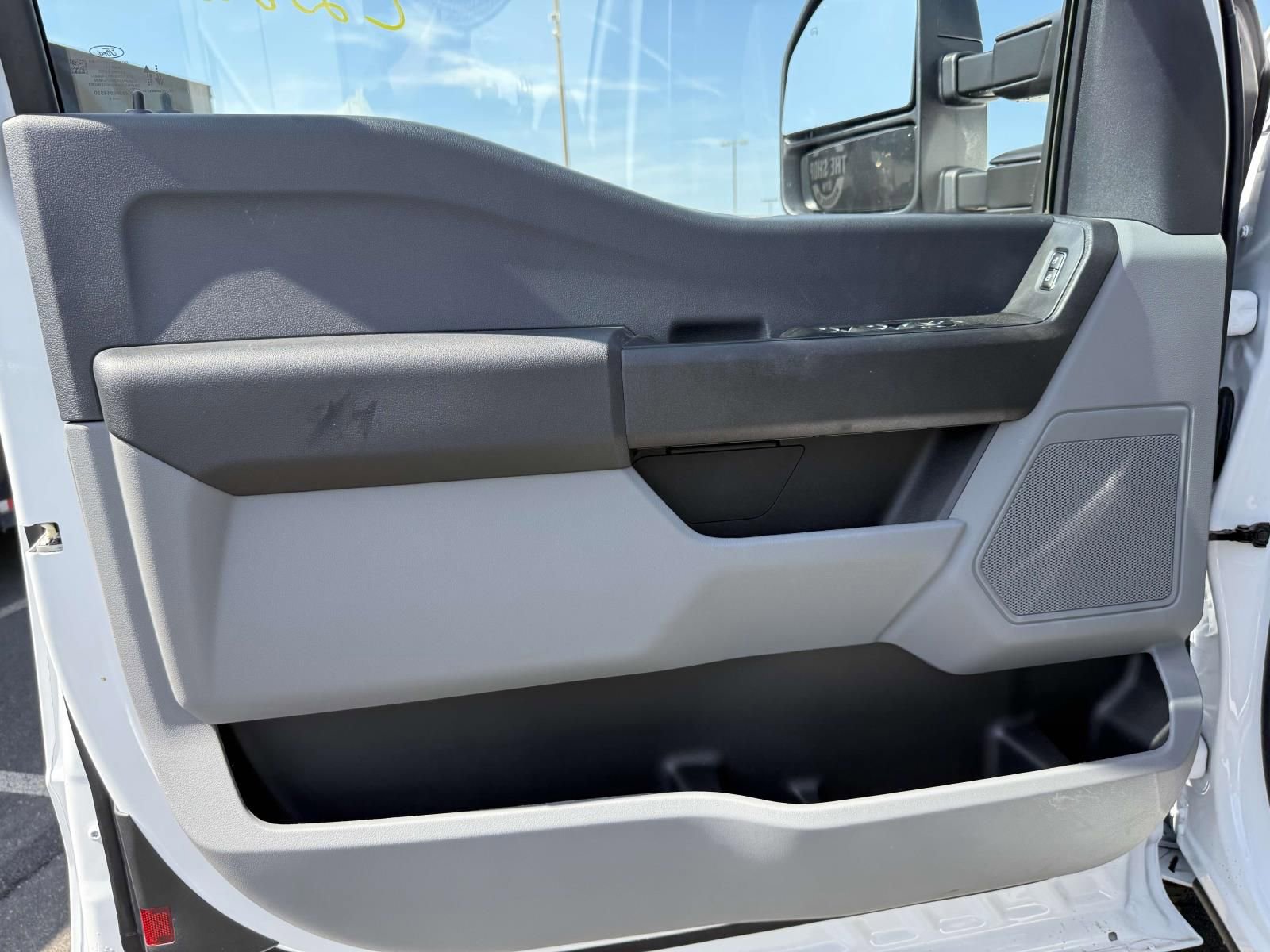 New 2025 Ford F350 XL w/ XL Chrome Package image 8