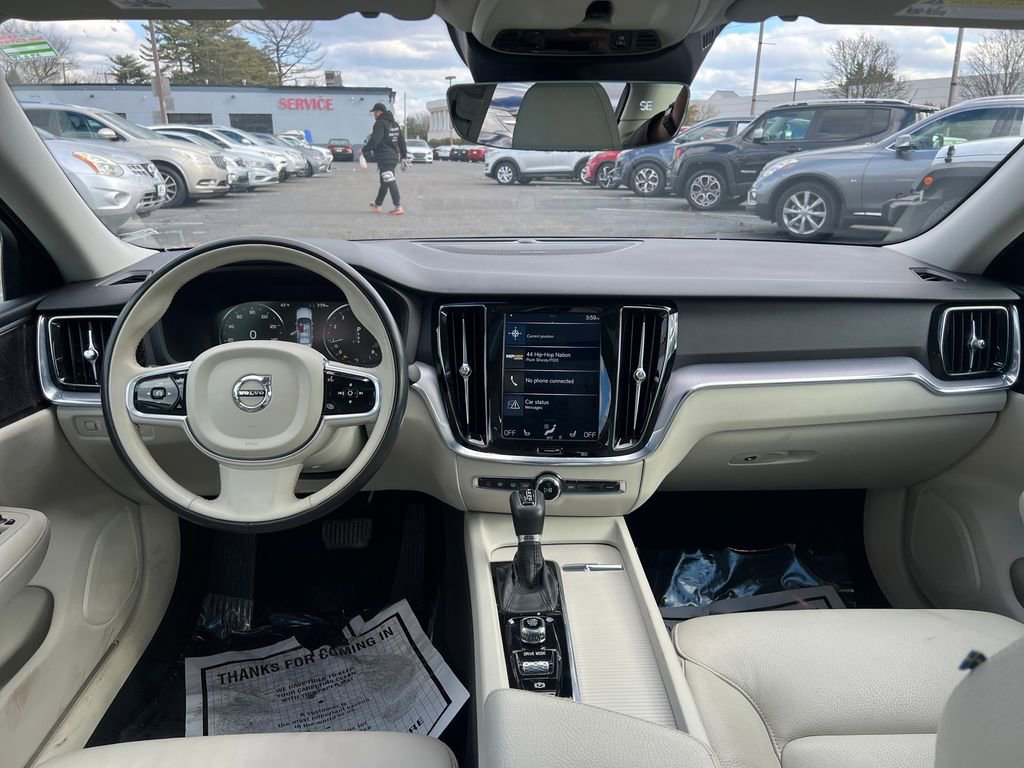 Used 2020 Volvo S60 T6 Momentum image 19