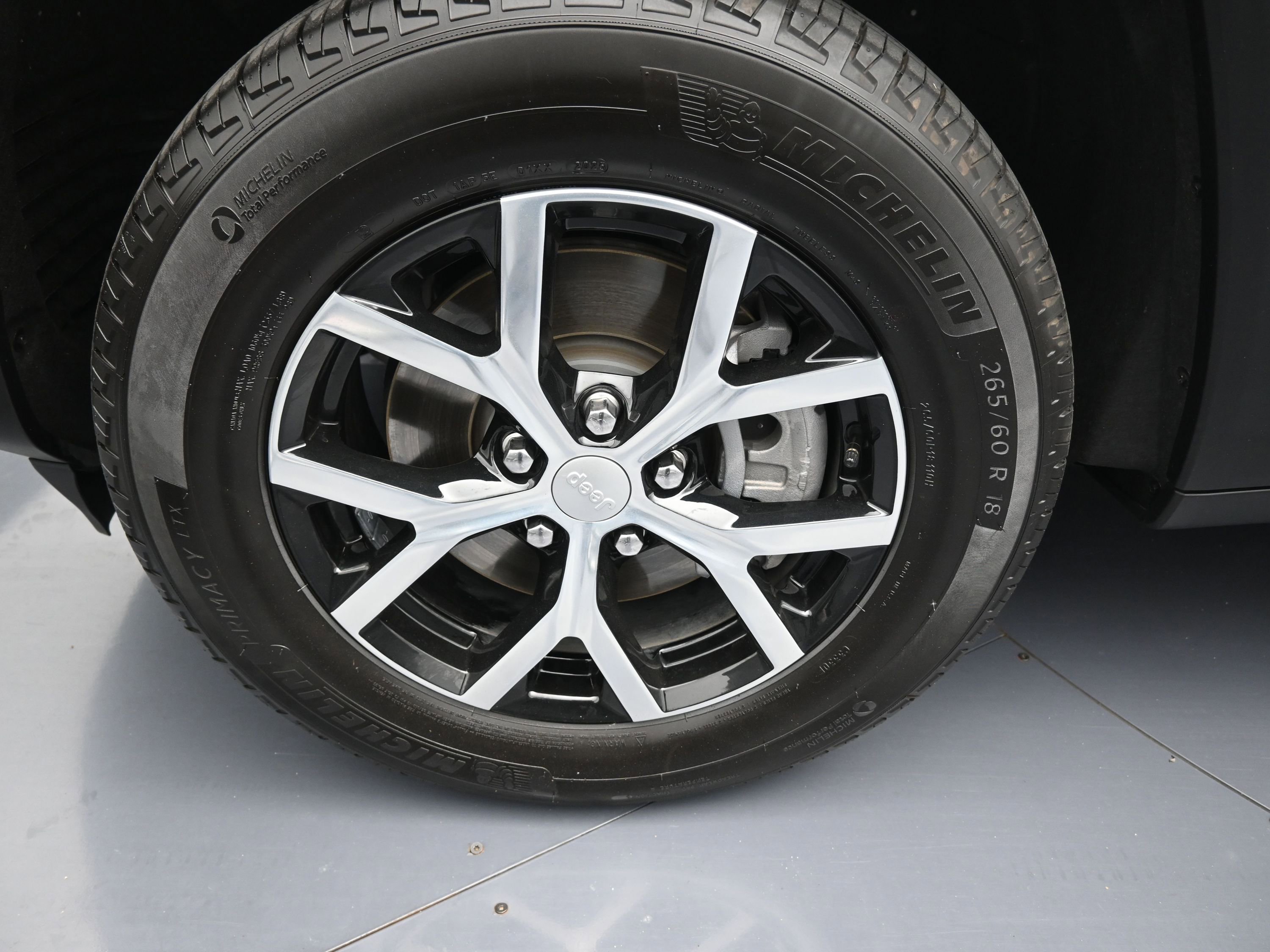 Used 2025 Jeep Grand Cherokee L Limited image 10