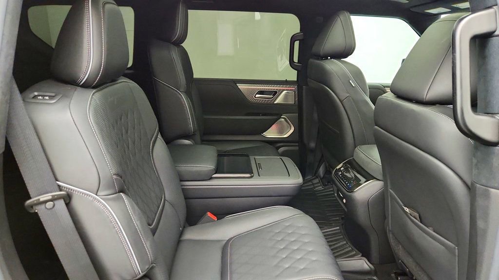 Used 2025 INFINITI QX80 Autograph w/ Autograph Exterior Package image 24