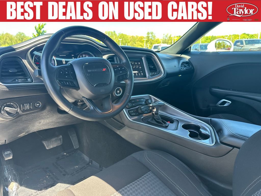 Used 2021 Dodge Challenger SXT RWD image 11