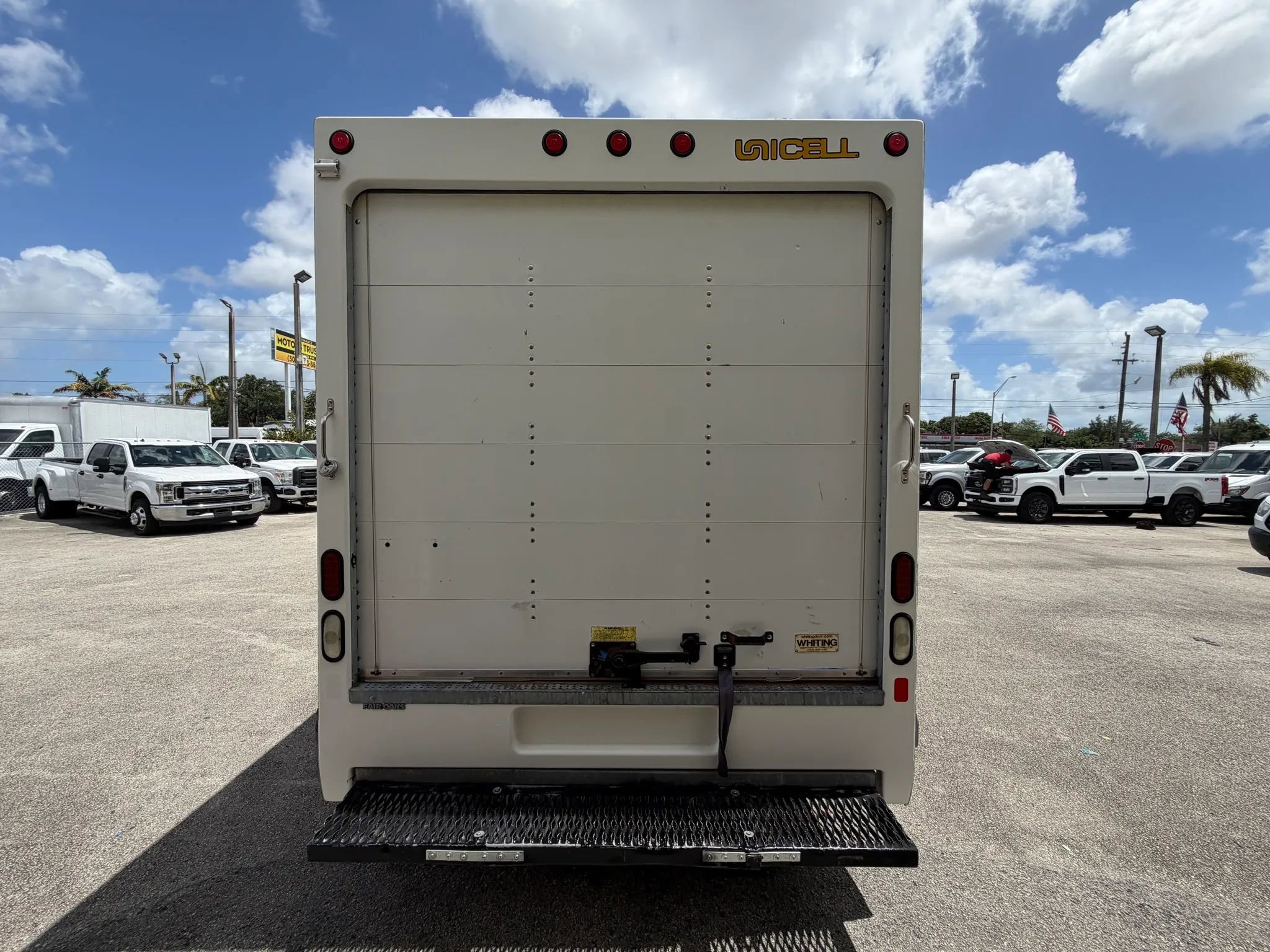 Used 2015 Ford Transit 350 178 DRW w/ Exterior Upgrade Package RWD image 4