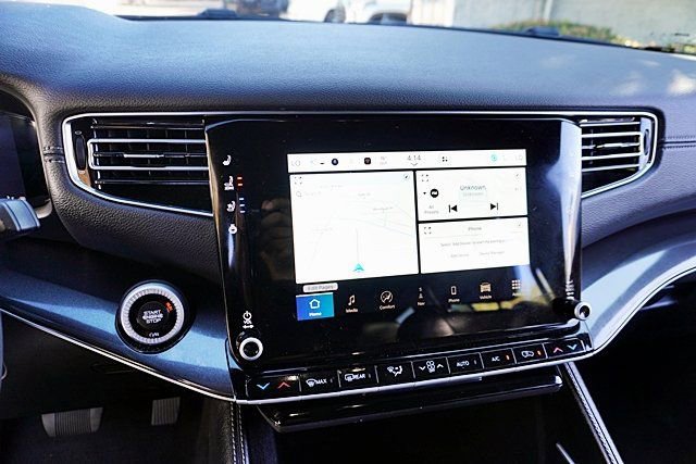 Used 2023 Jeep Wagoneer 2WD image 30